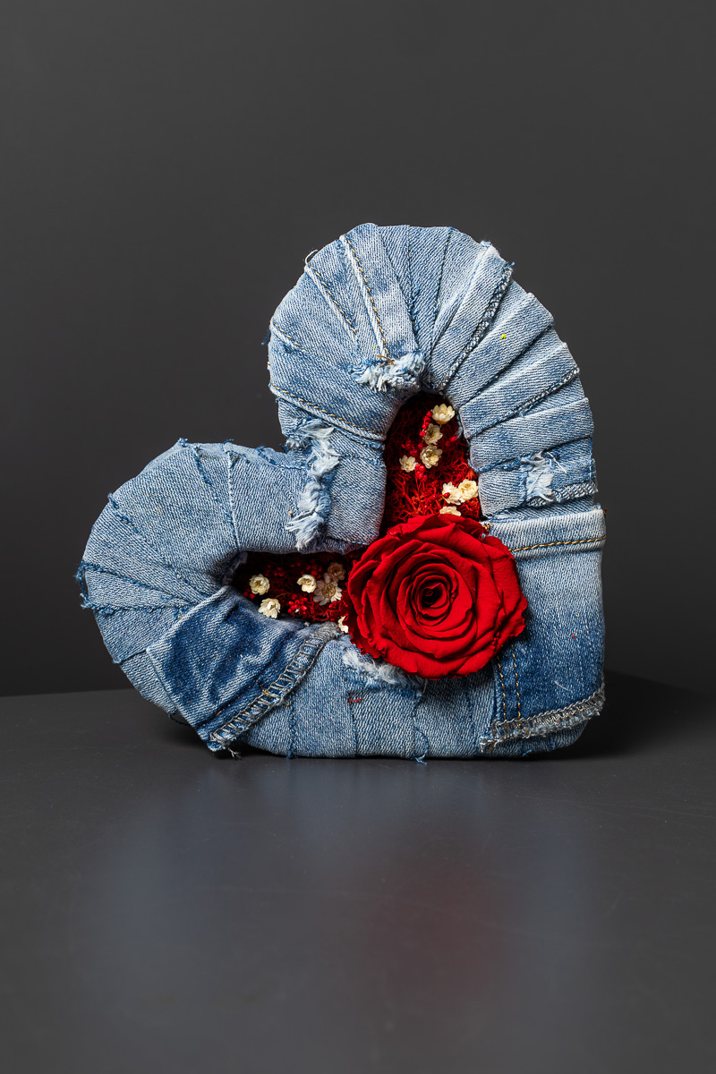 Cuore di Jeans con Rosa Stabilizzata - immagine 4